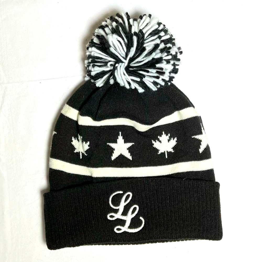 Legends League x Mitchell&Ness - BW Toque with Pompom